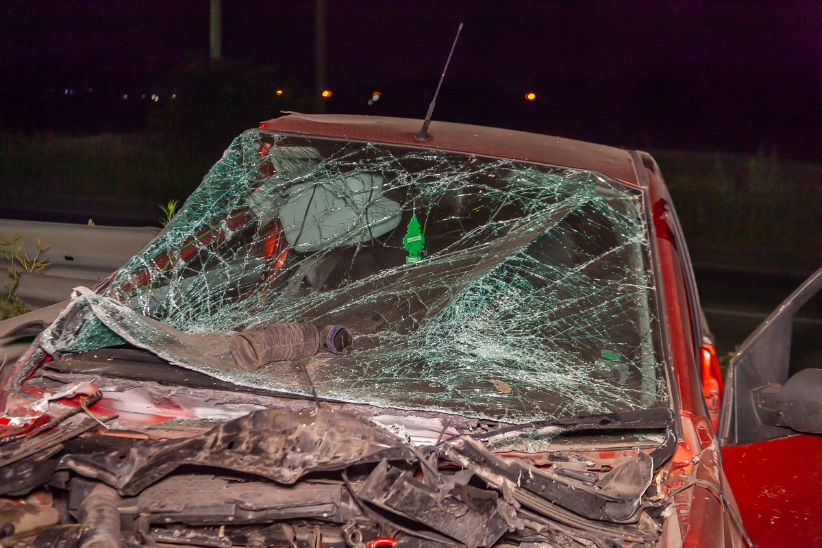 Водитель «американца» заметил его в последний момент и увел автомобиль в бок Водитель «американца» заметил его в последний момент и увел автомобиль в бок