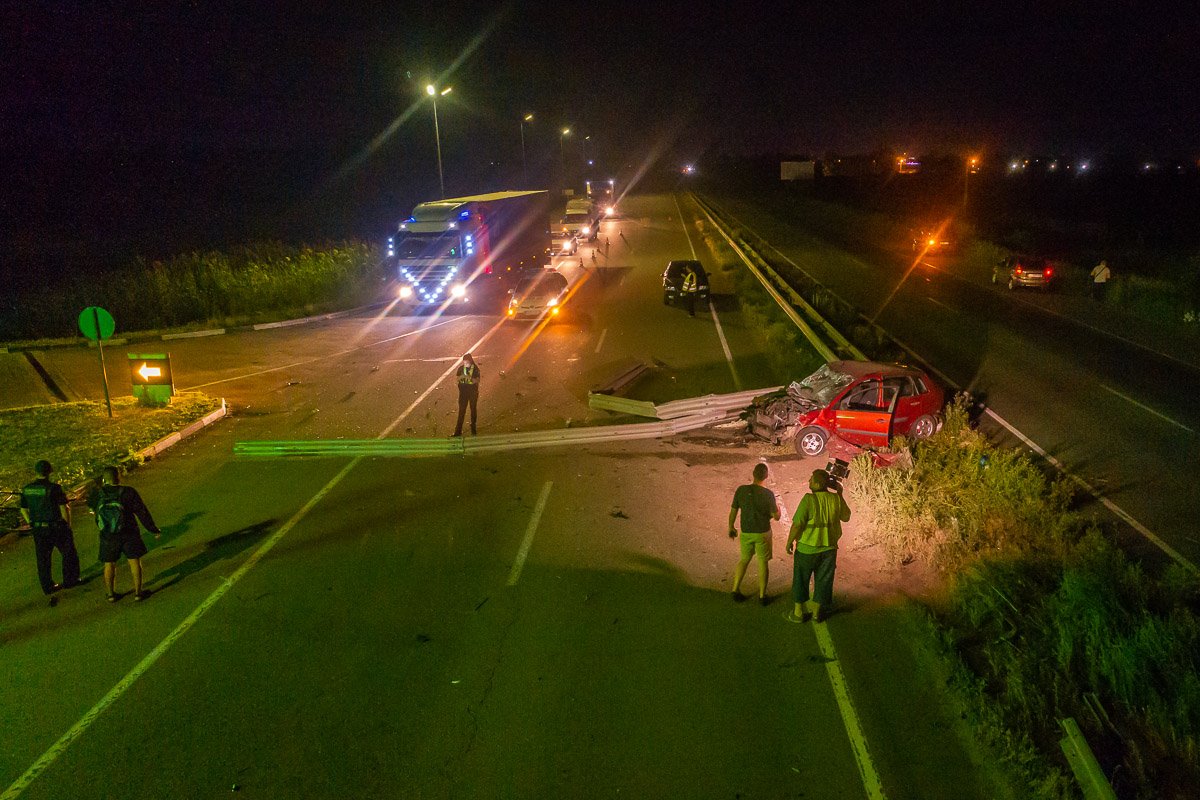 Драйвера и пассажира Ford госпитализировали с ушибами в городскую больницу № 6 Драйвера и пассажира Ford госпитализировали с ушибами в городскую больницу № 6