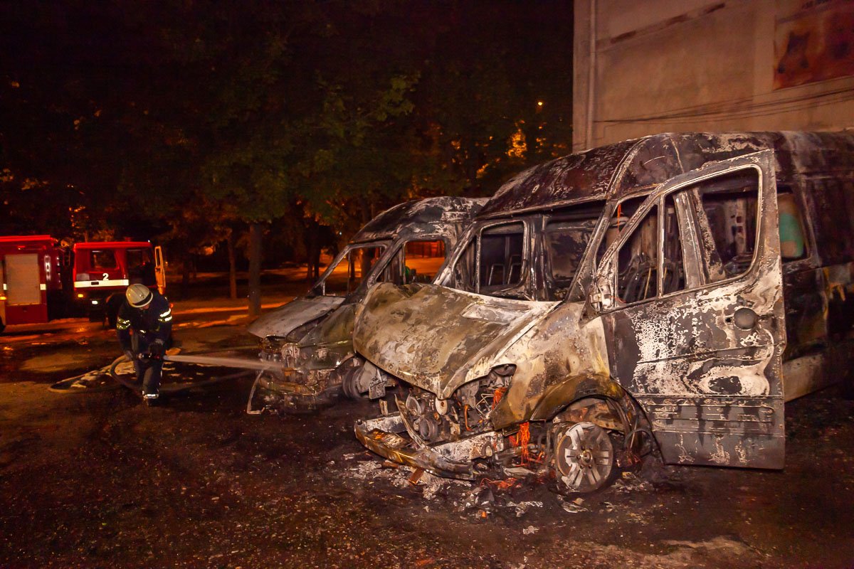 Оба автомобиля на номерах украинской регистрации