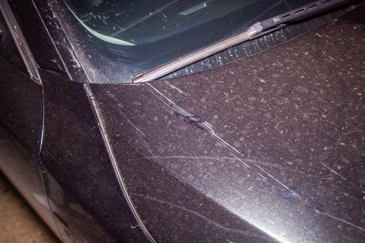 Правоохранители решили покинуть место происшествия и наехали одному из прохожих на ногу