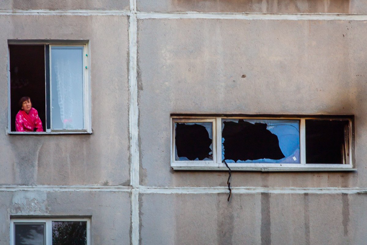 Некоторые жильцы просто напросто не могли покинуть свою квартиру через лестничную клетку Некоторые жильцы просто напросто не могли покинуть свою квартиру через лестничную клетку