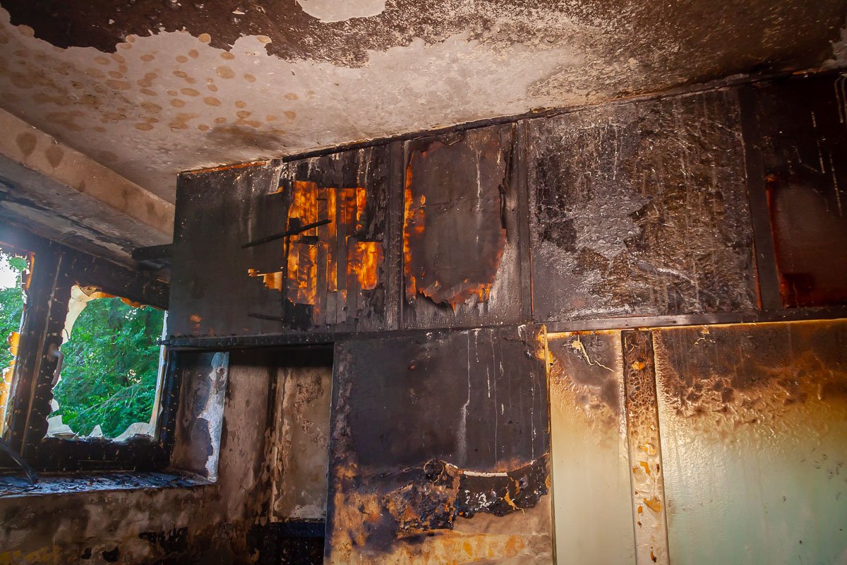 В этих подъездах совсем недавно сделали ремонт В этих подъездах совсем недавно сделали ремонт