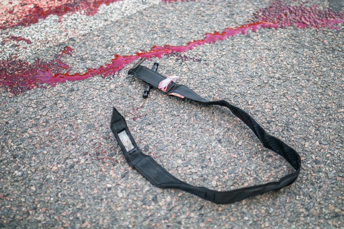 Пострадавшему оказывали первую помощь на месте Пострадавшему оказывали первую помощь на месте