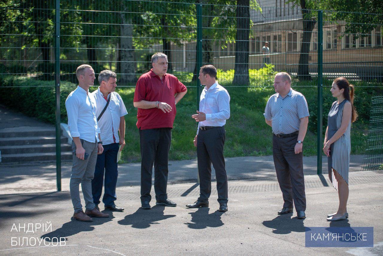 В Каменском капитально ремонтируют теннисные корты 2