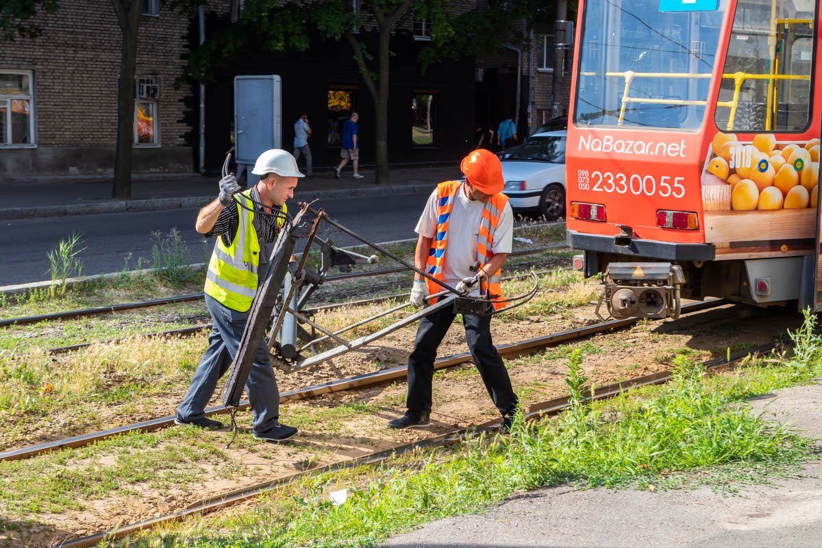 В Днепре на Гагарина у трамвая отпали \"рога\": движение ...