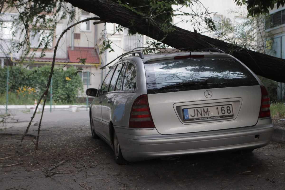 Машина повреждена не сильно