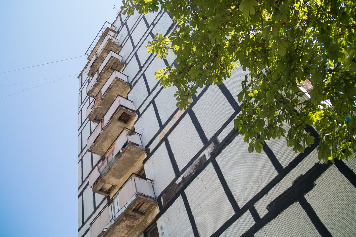 Выпал с балкона Выпал с балкона