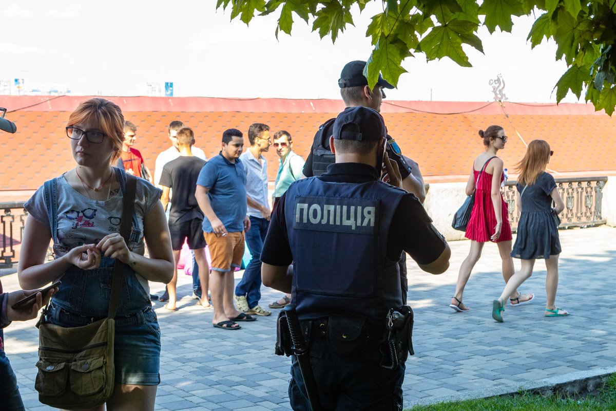 Работает полиция Работает полиция