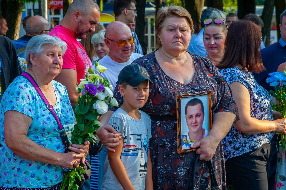 Родственники и знакомые не могли сдерживать слез