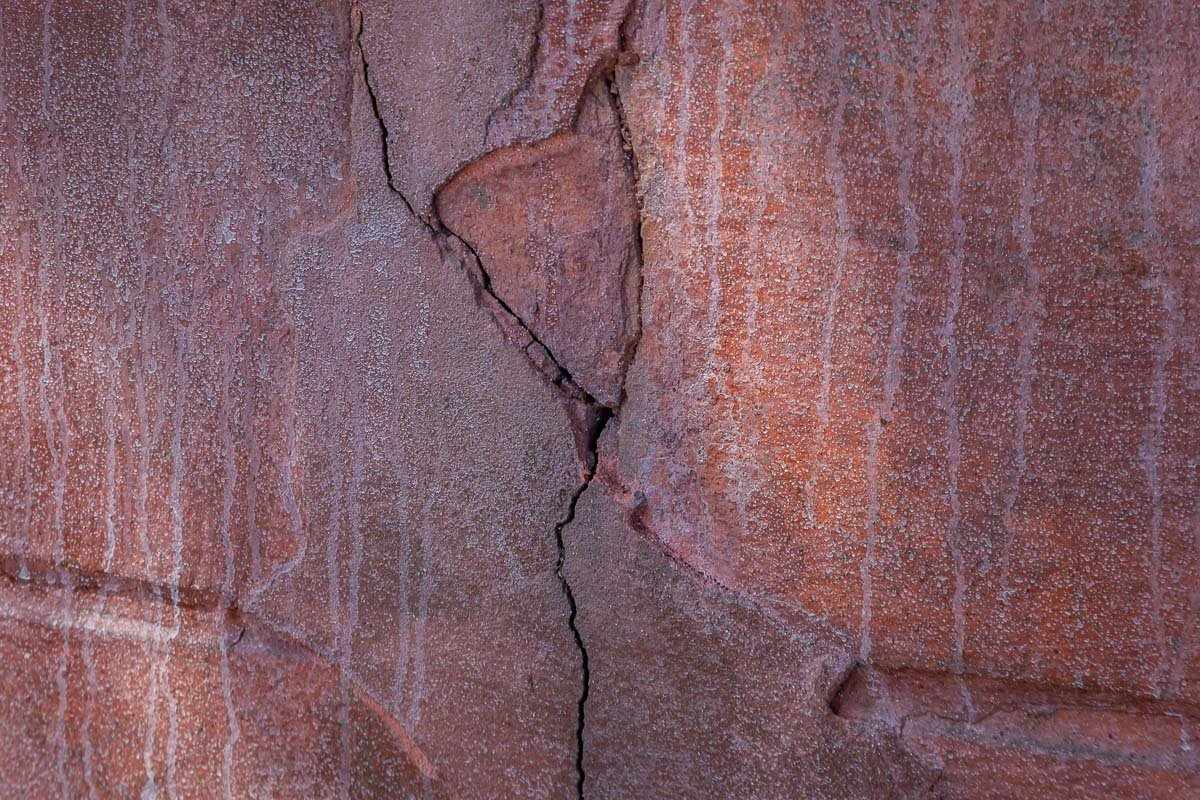 Строение становится аварийным Строение становится аварийным