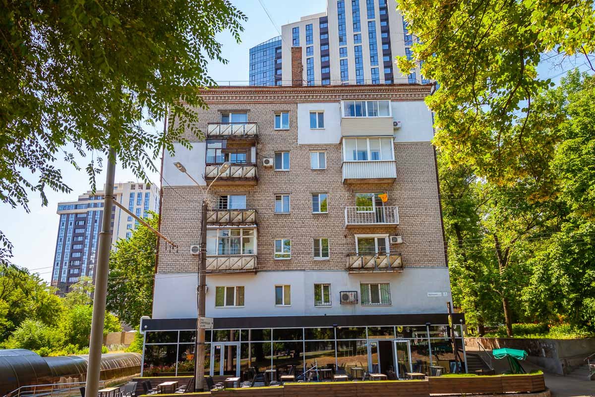 Дом находится на Яворницкого Дом находится на Яворницкого