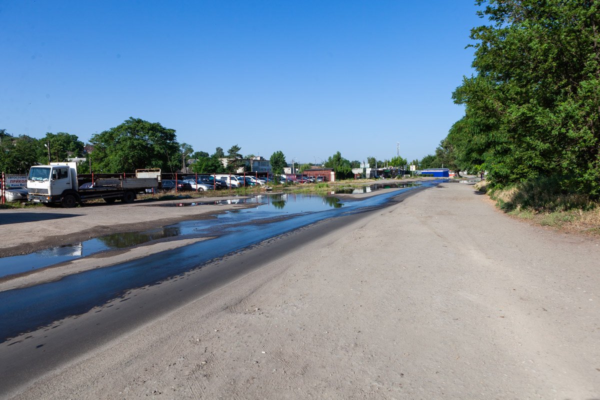 Несколько улиц Днепра залило водой из-за аварии на водопроводе