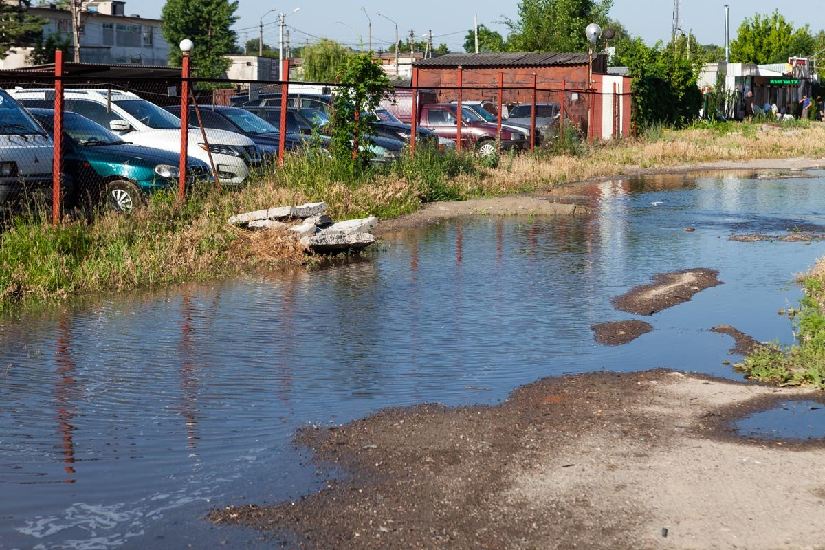 От воды не исходит никакого запаха
