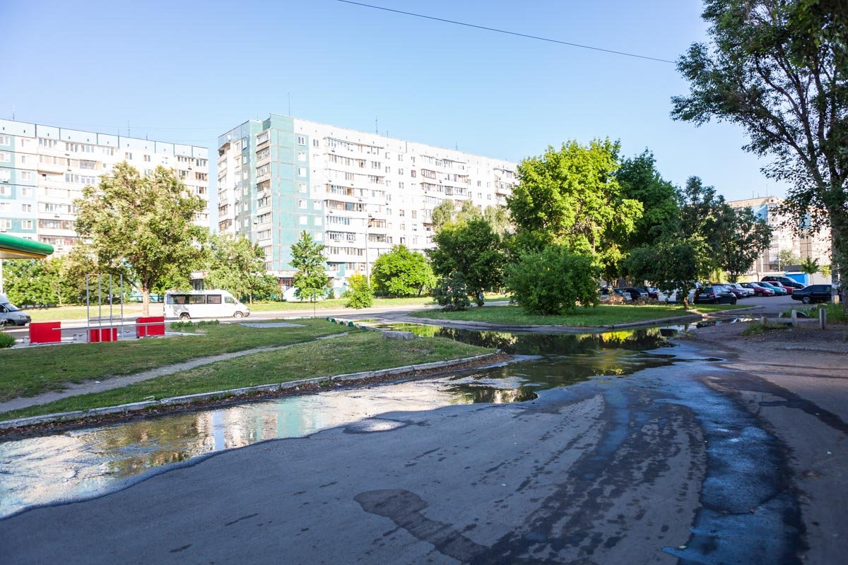 По состоянию на 8:00 аварийной службы водоканала на месте не было