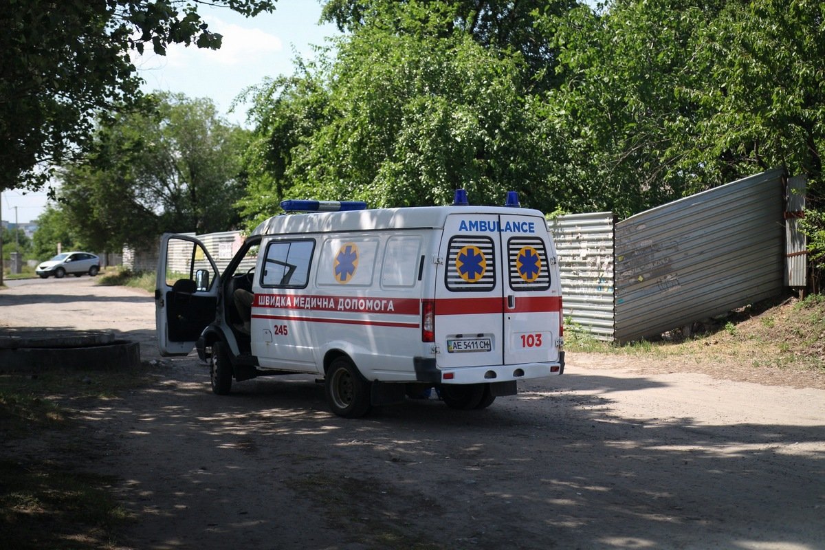 В Днепре столкнулись грузовик с прицепом и Hyundai с ребенком внутри 2