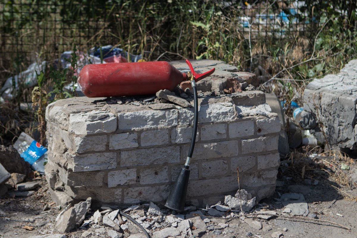 Охранник пытался потушить огонь самостоятельно  Охранник пытался потушить огонь самостоятельно