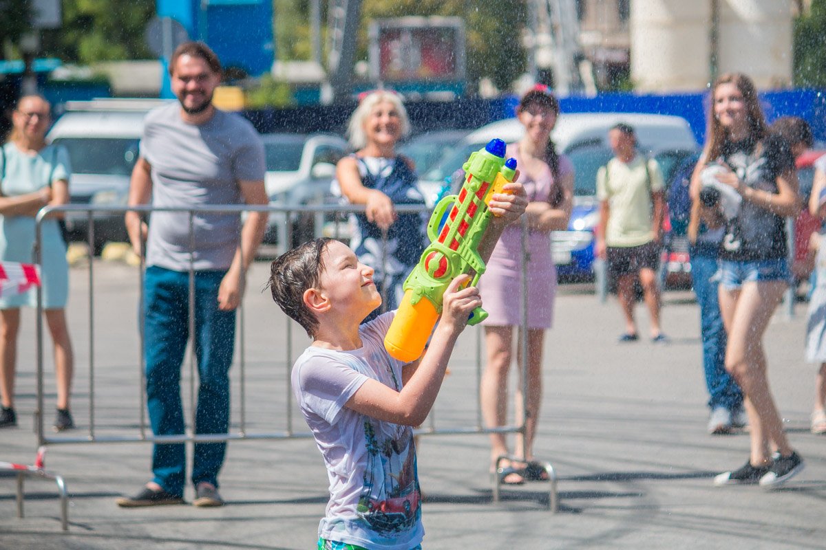 В редакции все захотели такой пистолет В редакции все захотели такой пистолет