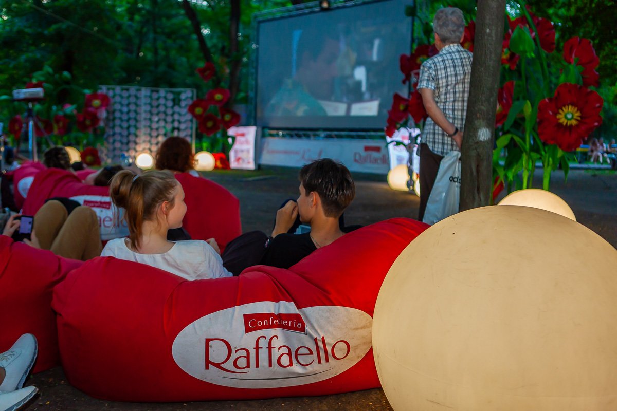 Придете раньше, займете мягкий пуф Придете раньше, займете мягкий пуф