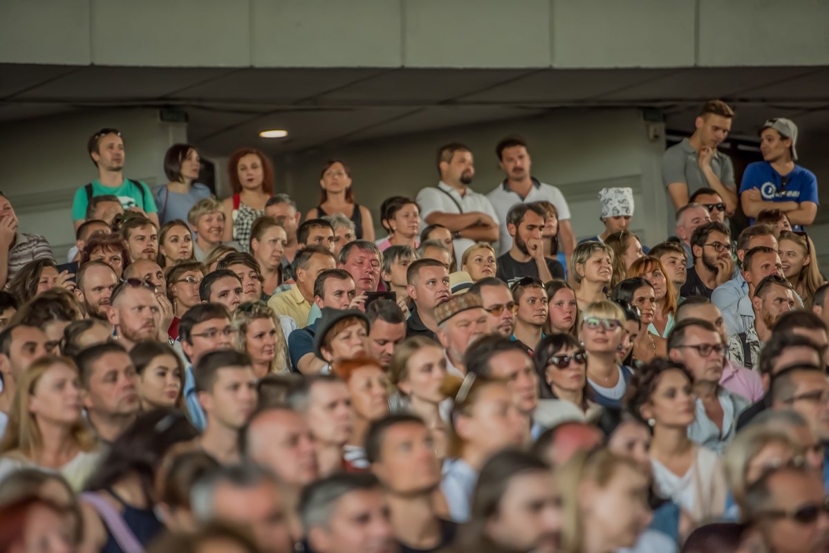 Ценителей творчества собралось достаточно много Ценителей творчества собралось достаточно много