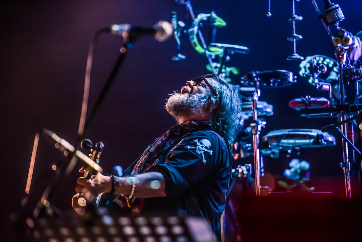 Выступление, продлившееся более двух часов подарило массу приятных эмоций сотням людей Выступление, продлившееся более двух часов подарило массу приятных эмоций сотням людей