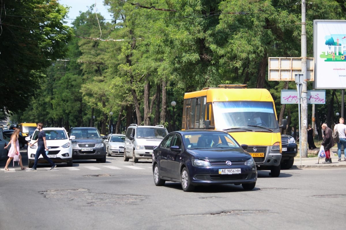 ДТП на проспекте Яворницкого ДТП на проспекте Яворницкого