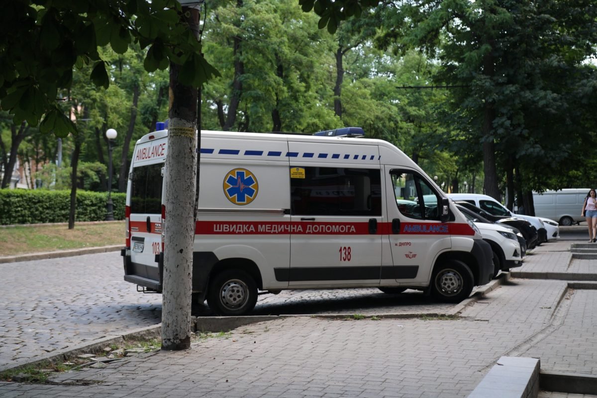 Скорая забрала женщину в больницу Скорая забрала женщину в больницу