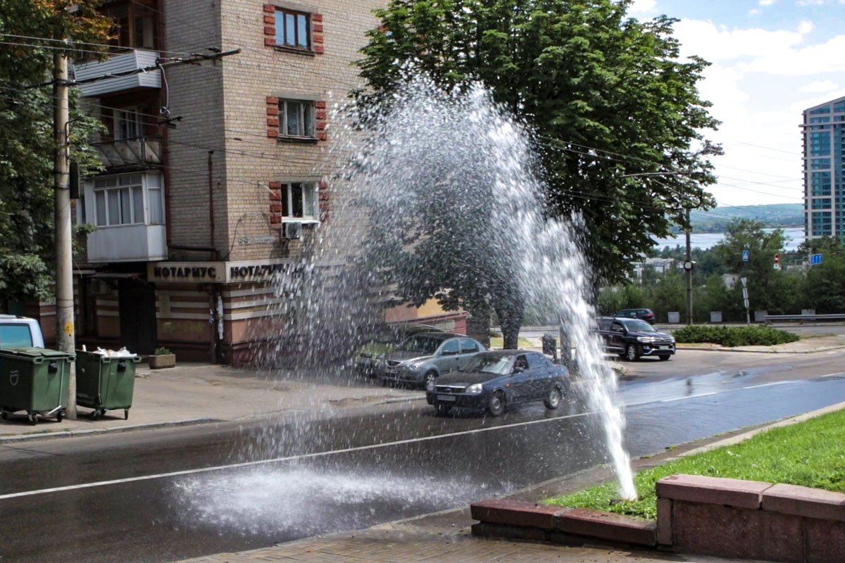 Аварийная служба пожимает плечами