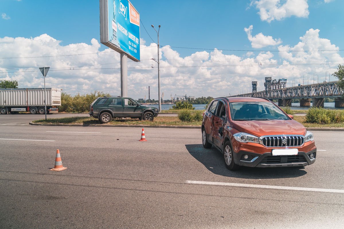 Авария произошла напротив заправки WOG Авария произошла напротив заправки WOG