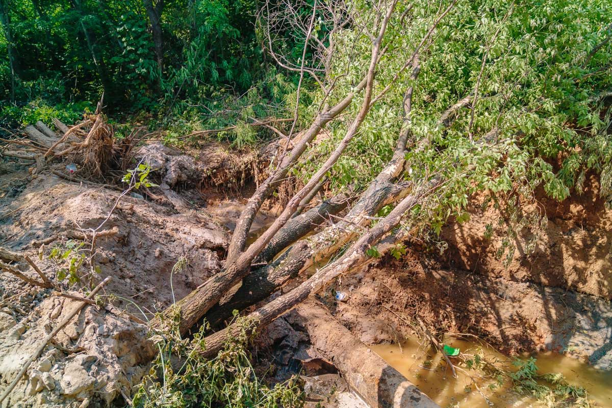 Работы здесь ведутся уже несколько дней  Работы здесь ведутся уже несколько дней