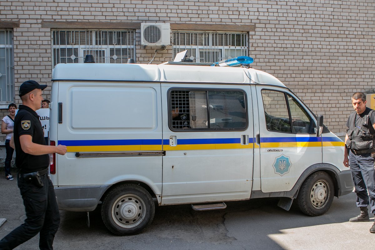 В Днепре начался суд над преступной группировкой, похищавшей трубы на «Интерпайп НТЗ» 1