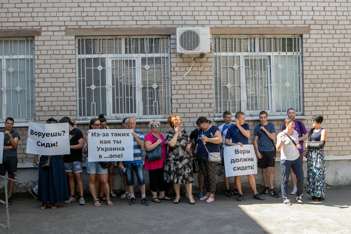 В Днепре начался суд над преступной группировкой, похищавшей трубы на «Интерпайп НТЗ» 5