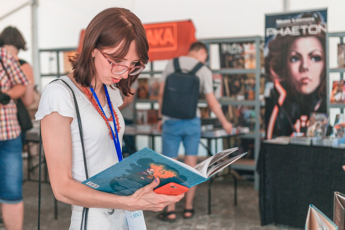 Теперь нам тоже интересно, что же там такого... Теперь нам тоже интересно, что же там такого...