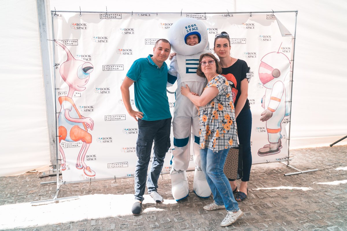 У вас есть еще два дня, чтобы прочувствовать атмосферу фестиваля У вас есть еще два дня, чтобы прочувствовать атмосферу фестиваля