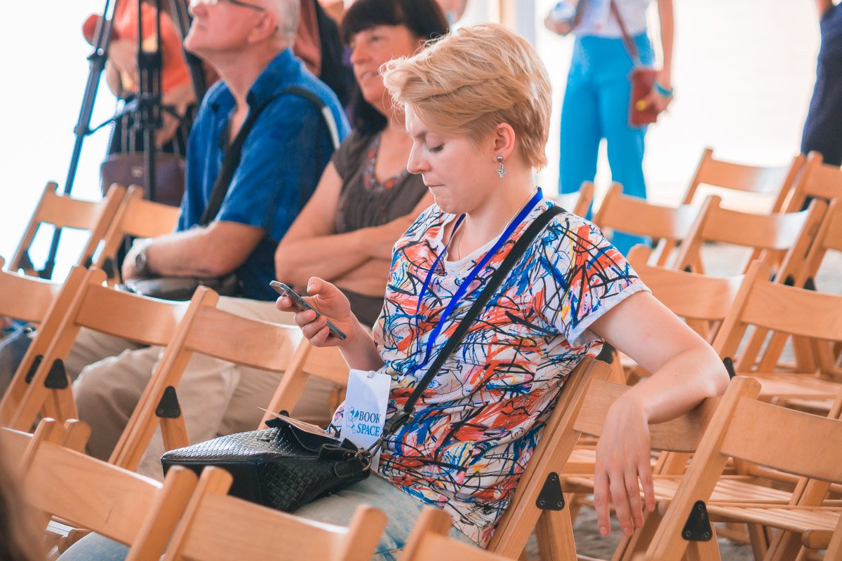 Милая серьезность >:3 Милая серьезность >:3