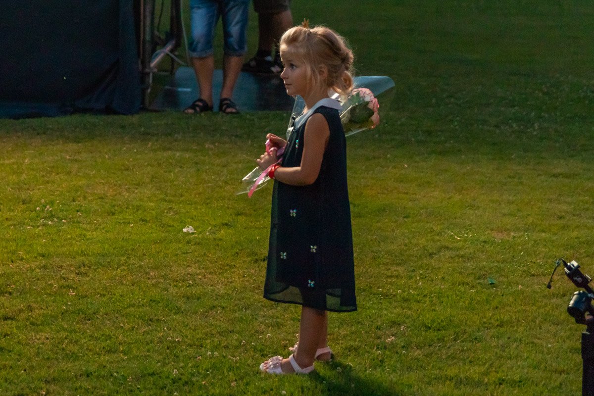 А я точно успею передать ему букет?