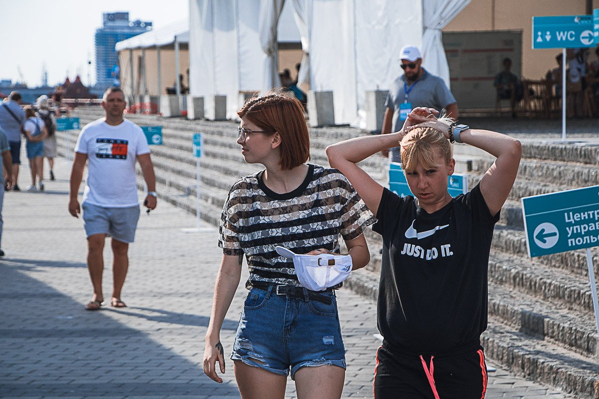 Что там продают?