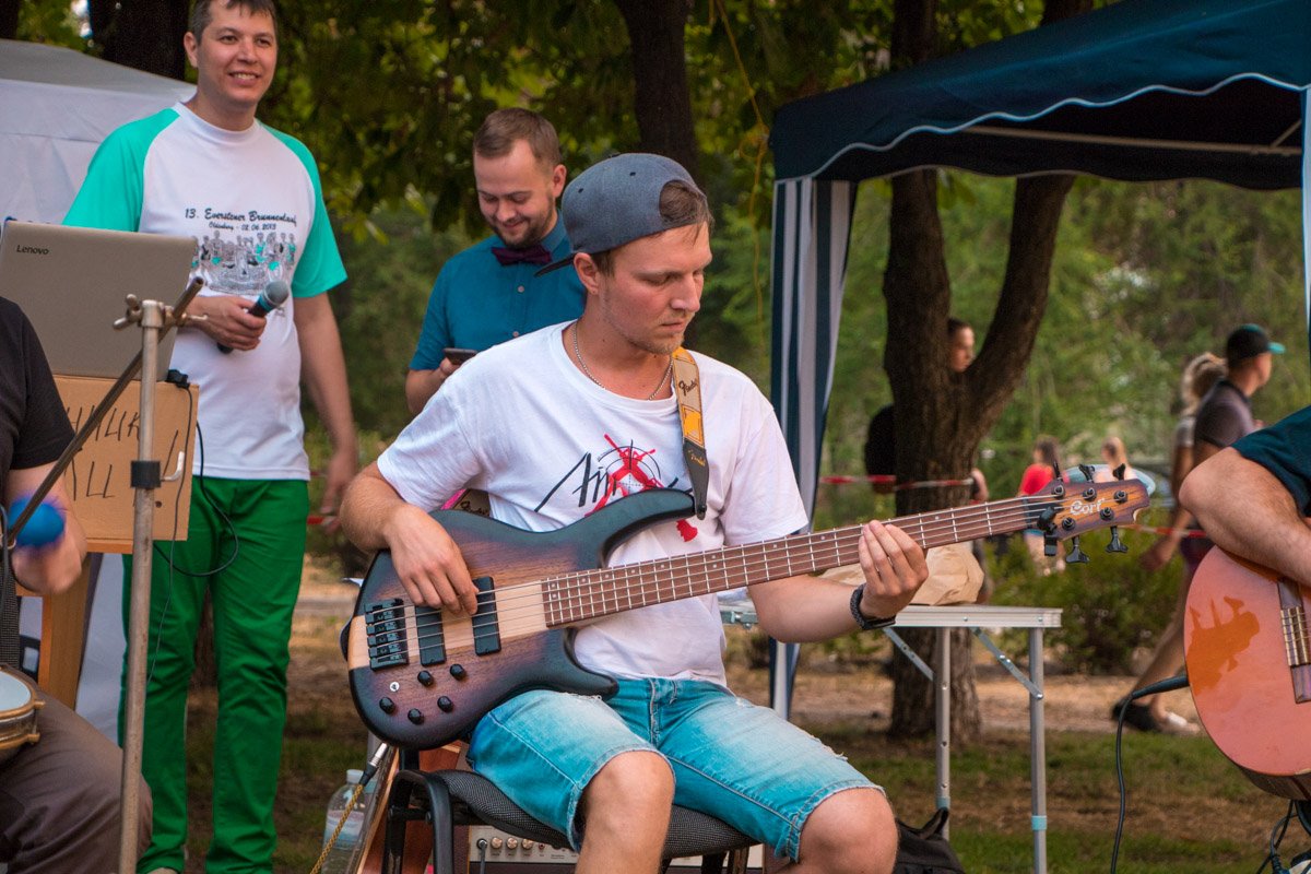 Артисты выкладывались на всю Артисты выкладывались на всю