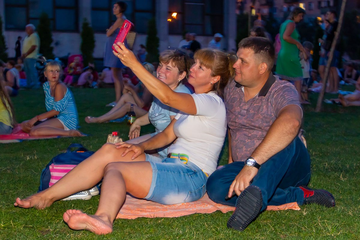 Хорошо провести субботний вечер в компании близких