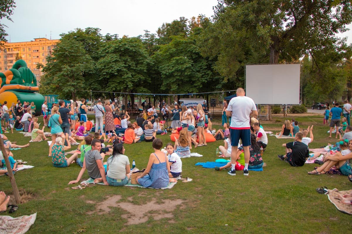 В Днепре состоялся ЦОЙ-ФЕСТ "ПЕРЕМЕН!" width="1200" height="800"> В Днепре состоялся ЦОЙ-ФЕСТ "ПЕРЕМЕН!"
</p><p><img class="wp-image-232120 size-full" title="Фестиваль в честь дня рождения Виктора Цоя" src="https://cdn.informator.ua/@dp/media/dnipro/2022/08/07/62ef9d3e79dfe.jpg" alt="Фестиваль в честь дня рождения Виктора Цоя" width="1200" height="800"> Фестиваль в честь дня рождения Виктора Цоя
</p><p><img class="wp-image-232121 size-full" title=