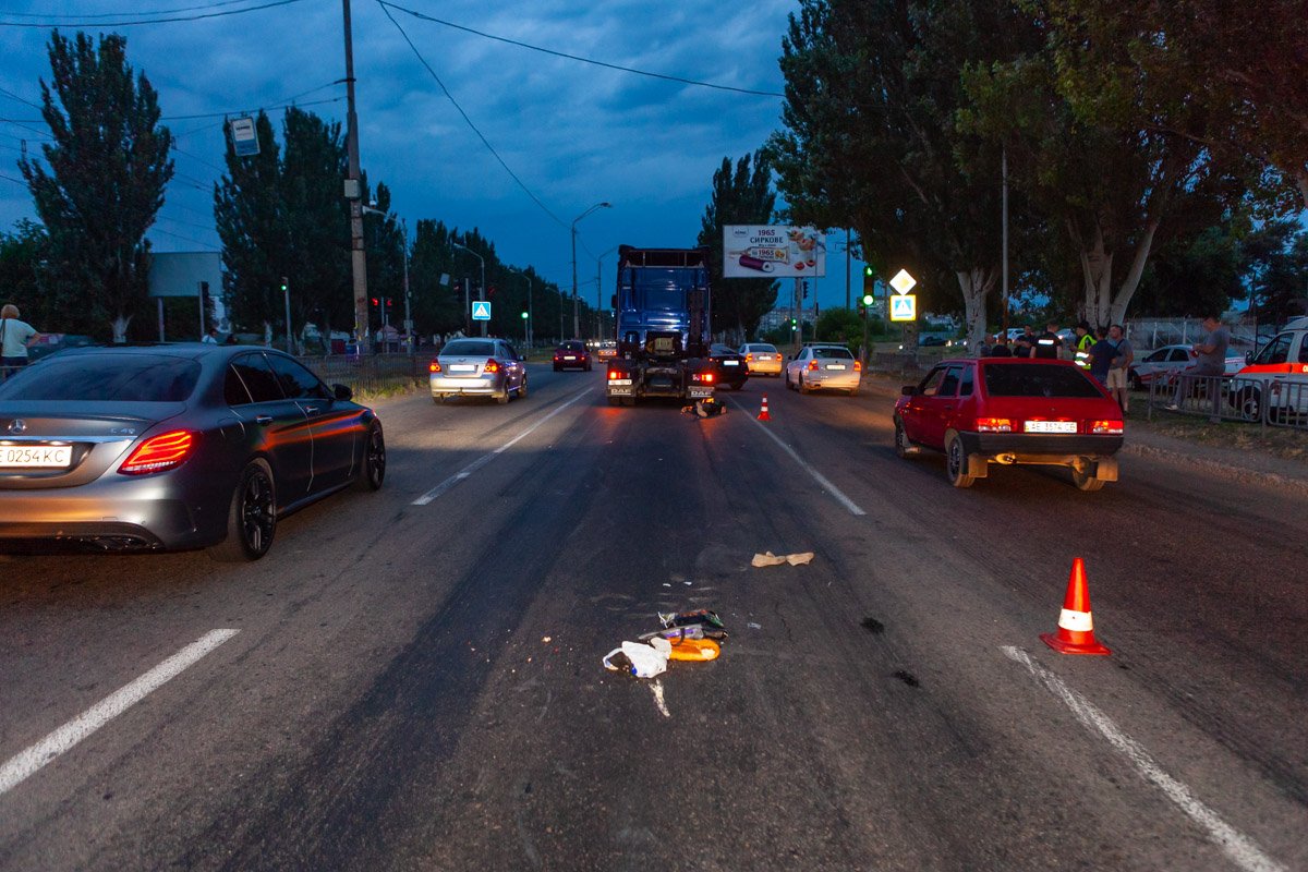 В сторону Каравана, по Донецкому шоссе образовалась огромная пробка