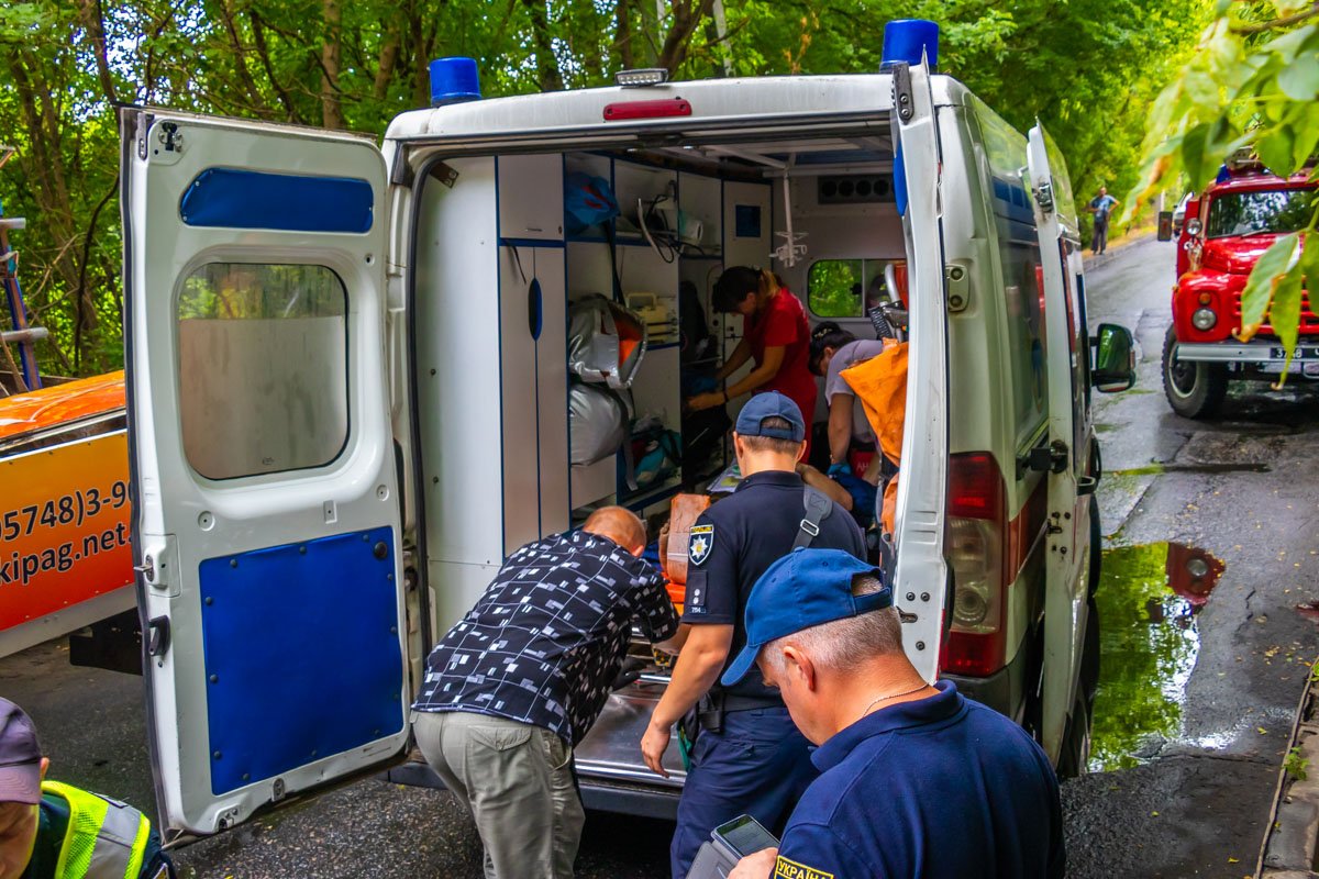 С места аварии всех пострадавших госпитализировали в 6-ю городскую больницу С места аварии всех пострадавших госпитализировали в 6-ю городскую больницу