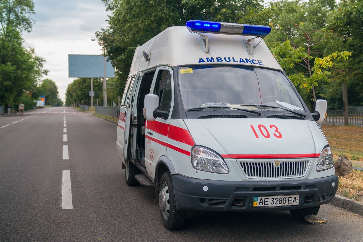 Водитель ВАЗа жаловался на плохое самочувствие, поэтому на место вызвали медиков