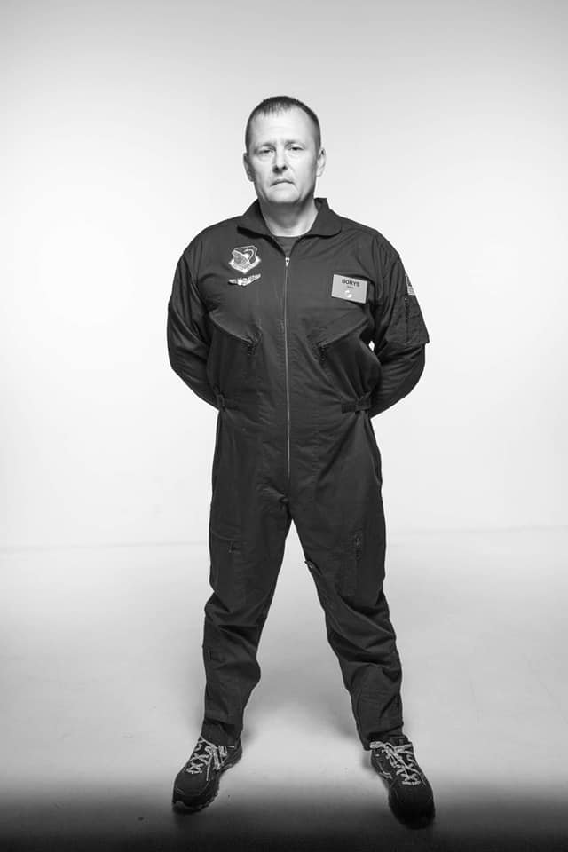 Борис Филатов сумел влезть в тренировочный комбинезон учебного центра NASA Борис Филатов сумел влезть в тренировочный комбинезон учебного центра NASA