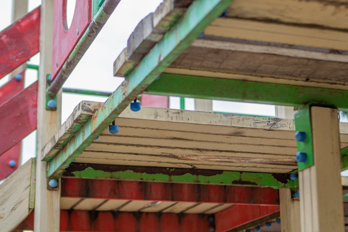 Площадка нуждается в ремонте