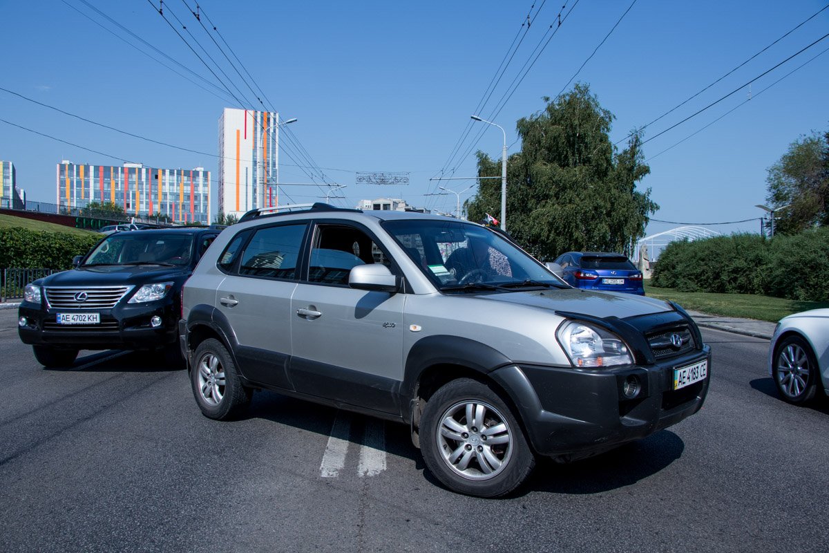 Известно, что и мотоцикл, и Hyundai двигались в попутном направлении Известно, что и мотоцикл, и Hyundai двигались в попутном направлении