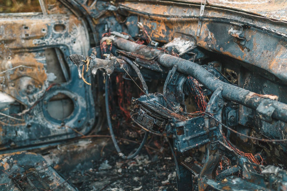 Мужчина решил оторваться, повернул в сторону Горяновского и увеличил скорость авто