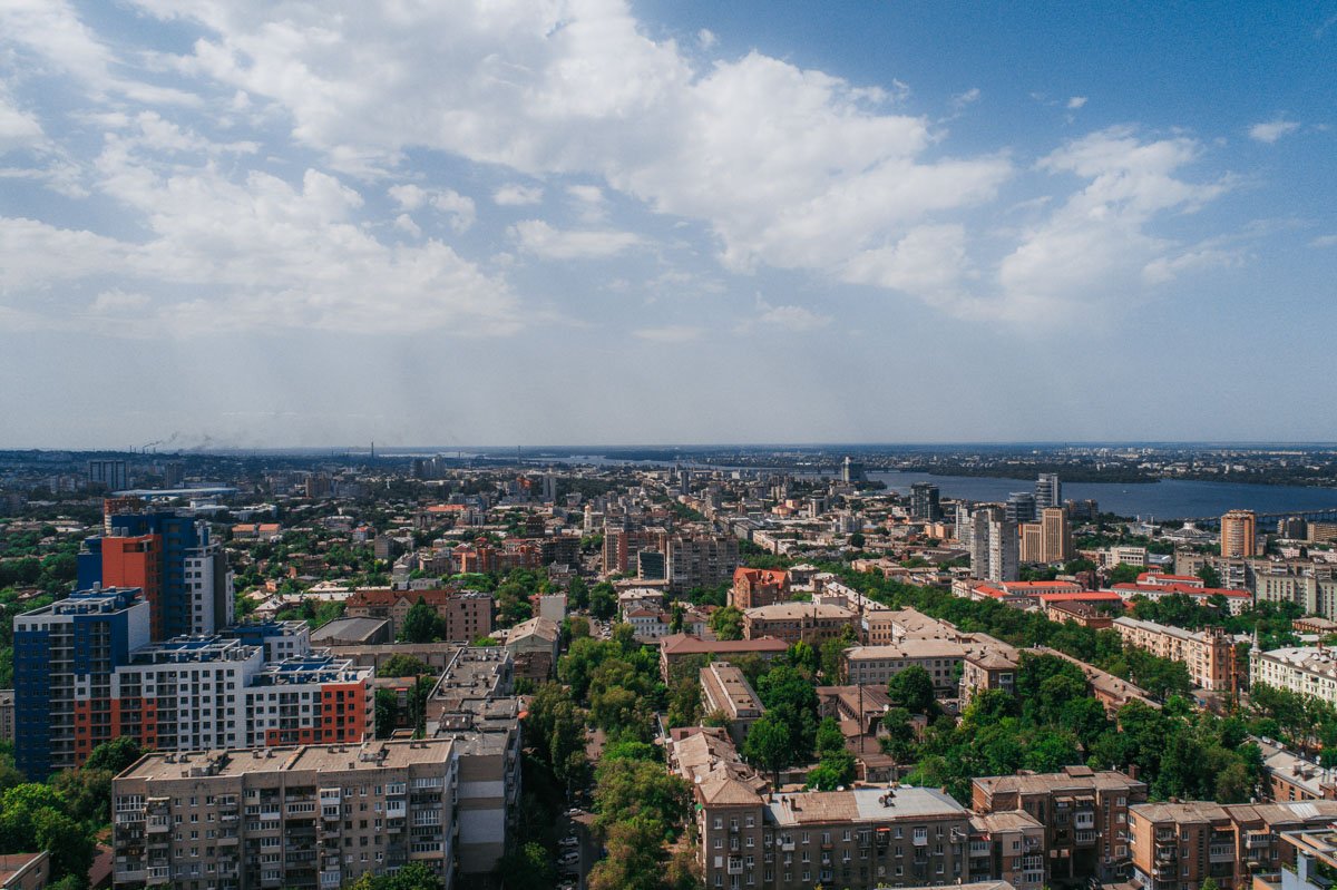 В каждом из этих окошек живет своя история 