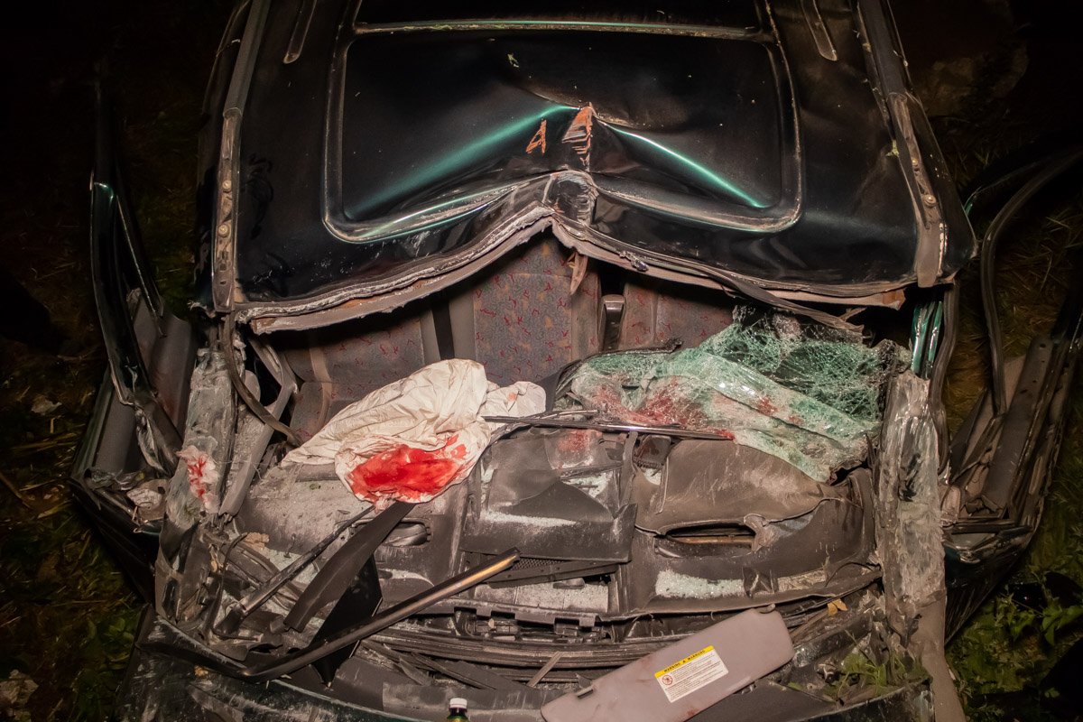 В авто сработали подушки безопасности В авто сработали подушки безопасности