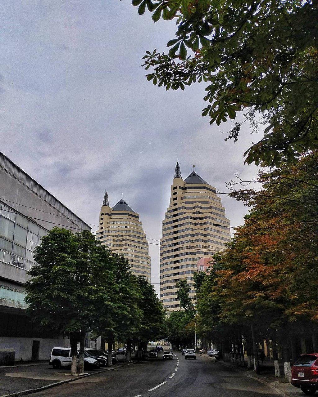 Днепр, ты шикарен, даже когда серый. Фото: kirillnick2209