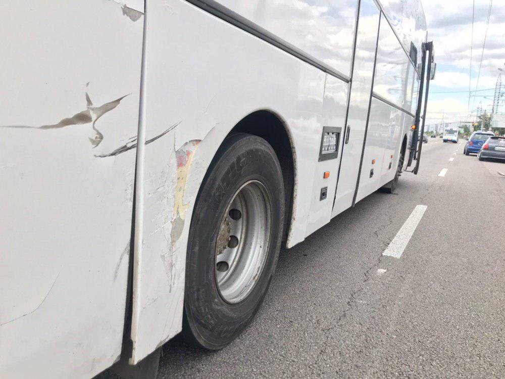 Пассажиры рейсового автобуса не пострадали Пассажиры рейсового автобуса не пострадали